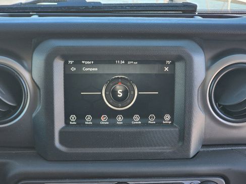 Used 2021 Jeep Wrangler Sport S image 10