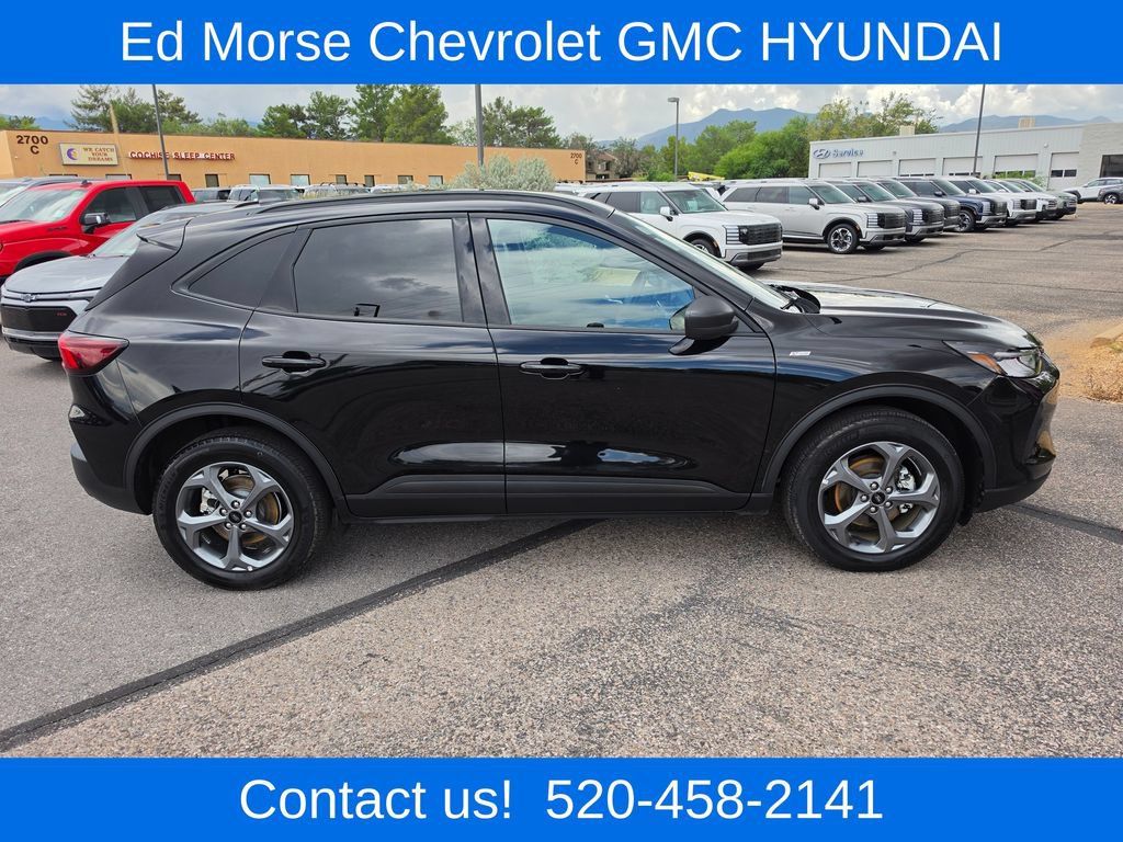 Used 2025 Ford Escape ST-Line AWD/4WD image 6