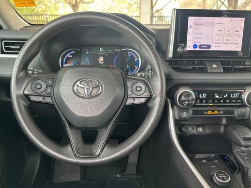 Certified 2024 Toyota RAV4 XLE image 18
