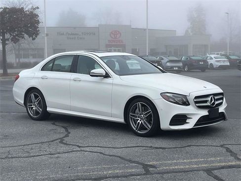 Used 2019 Mercedes-Benz E 300 4MATIC image 7
