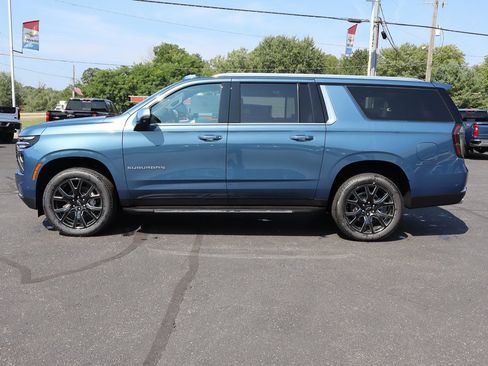 New 2025 Chevrolet Suburban Premier image 28