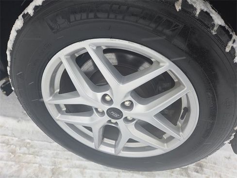 Certified 2023 Ford Edge SEL image 28