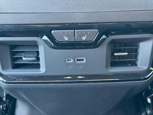 New 2026 Chevrolet Silverado 1500 ZR2 image 10