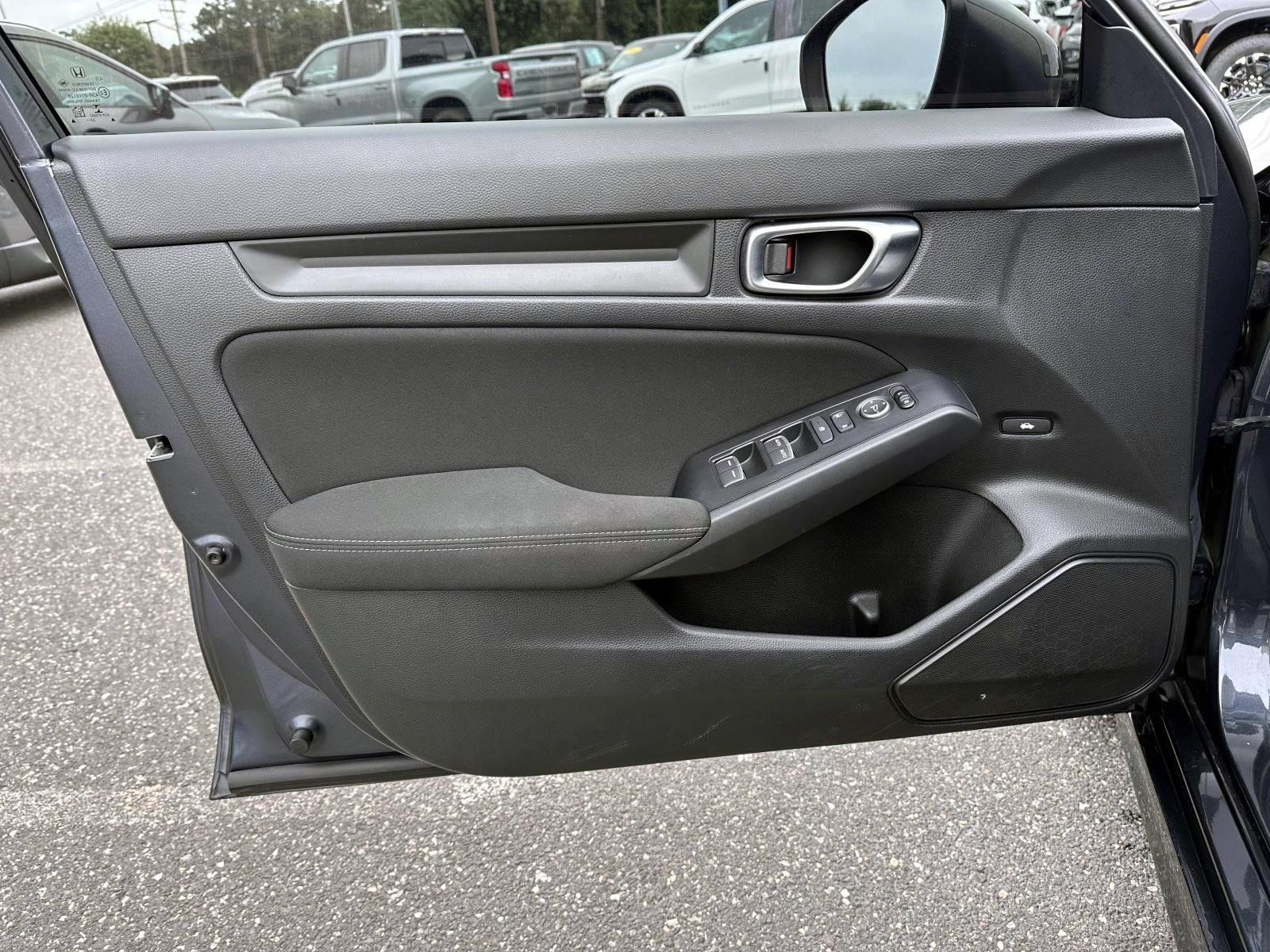Used 2023 Honda Civic Sport image 8
