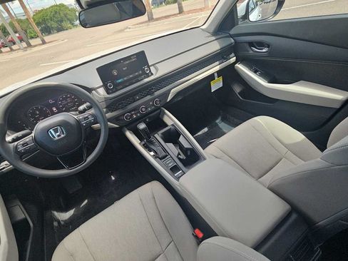 Certified 2025 Honda Accord LX image 21