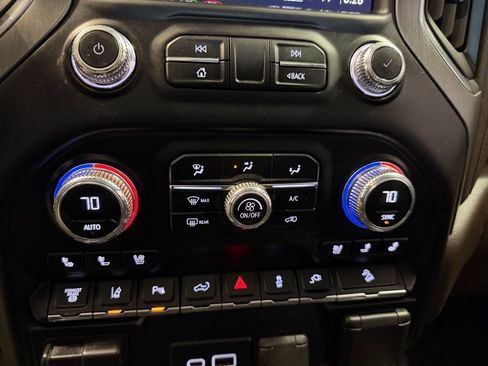 Used 2023 GMC Sierra 2500 Denali w/ Denali Ultimate Package image 17