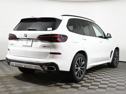 Used 2026 BMW X5 xDrive40i w/ M Sport Package image 7