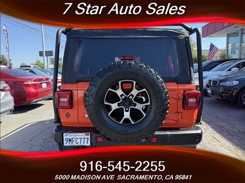 Used 2018 Jeep Wrangler Unlimited Rubicon w/ Dual Top Group image 5