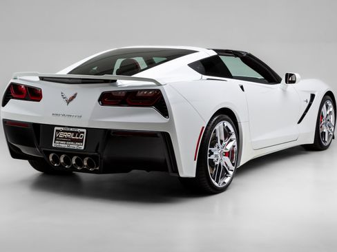 Used 2018 Chevrolet Corvette Stingray Coupe w/ 2LT Preferred Equipment Group image 4