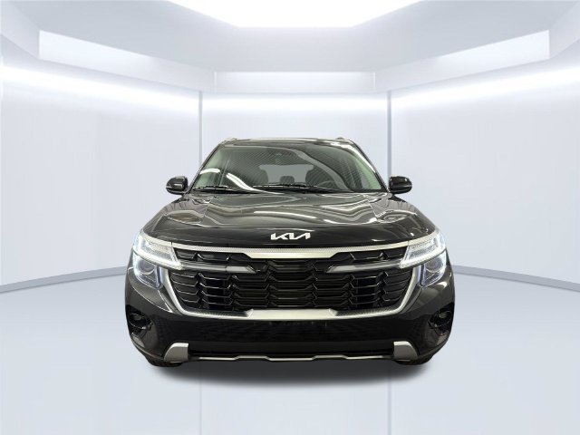 Certified 2025 Kia Seltos S AWD/4WD image 10
