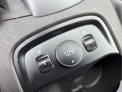 Used 2014 Ford Focus SE w/ Equipment Group 201A image 24