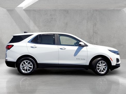 Used 2023 Chevrolet Equinox LT AWD/4WD image 4