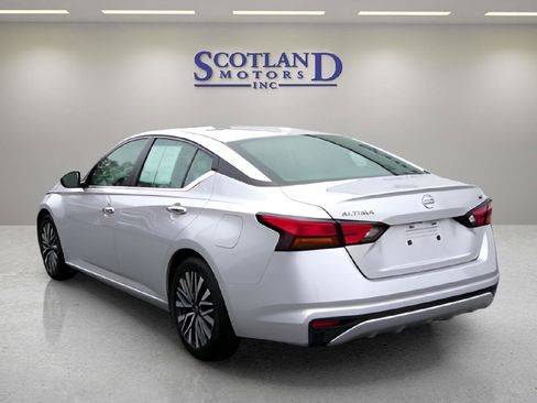 Used 2024 Nissan Altima 2.5 SV image 8