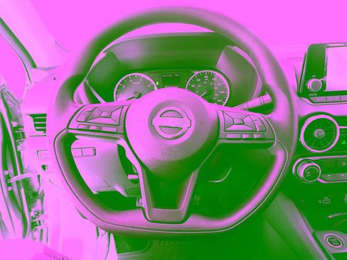 Certified 2025 Nissan Sentra S FWD image 39