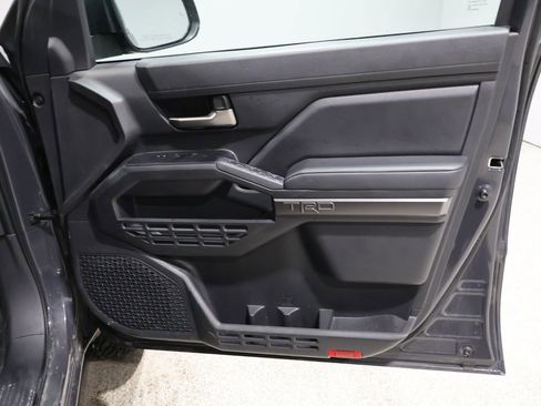 Used 2025 Toyota Tacoma TRD Off-Road image 23