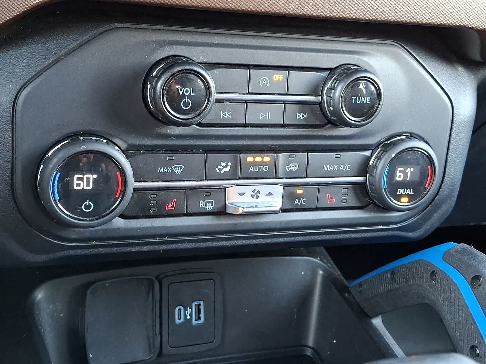 Used 2023 Ford Bronco Outer Banks AWD/4WD image 18