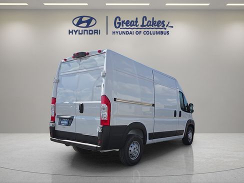 Used 2023 RAM ProMaster 2500 w/ Convenience Group FWD image 5