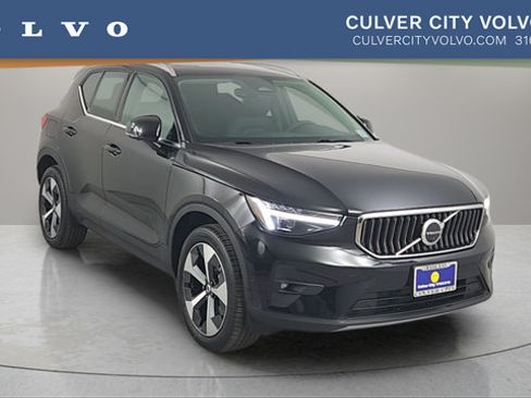 Used 2025 Volvo XC40 B5 Plus w/ Protection Package Premier AWD/4WD image 1