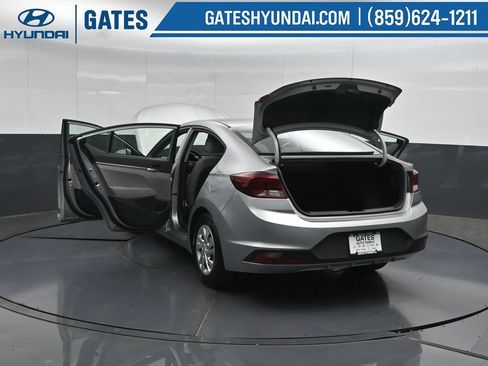 Used 2020 Hyundai Elantra SE FWD image 51