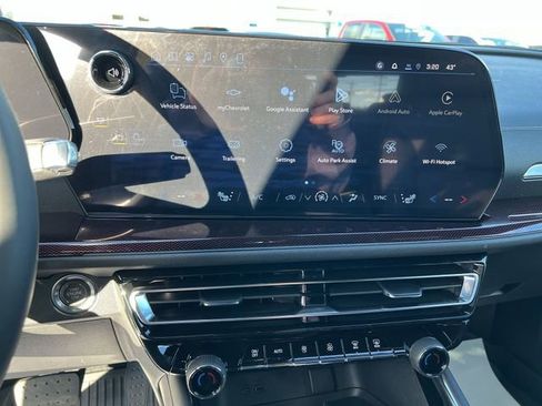 New 2026 Chevrolet Traverse Z71 w/ Enhanced Driving Package image 13