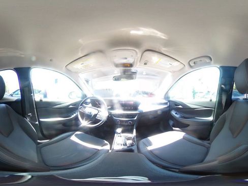 Used 2025 Buick Encore GX Preferred FWD image 41