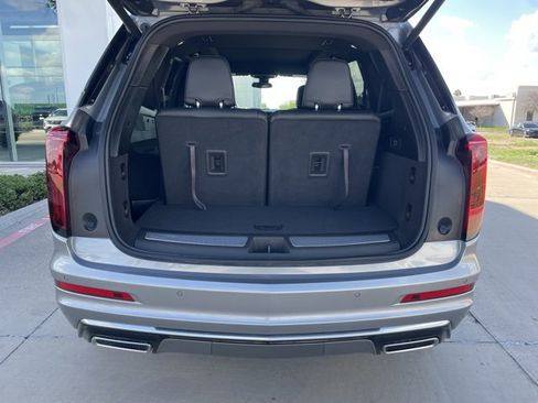 Certified 2025 Cadillac XT6 Luxury image 36