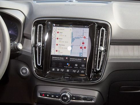 New 2026 Volvo XC40 B5 Ultra w/ Climate Package image 26