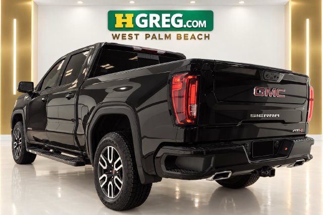 Used 2022 GMC Sierra 1500 AT4 w/ AT4 Preferred Package AWD/4WD image 2