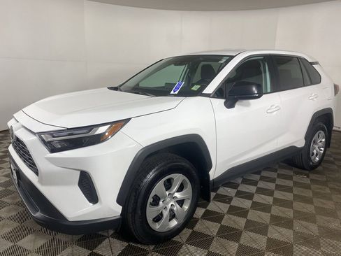 Used 2023 Toyota RAV4 LE image 22