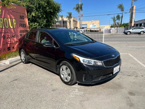 Used 2018 Kia Forte LX image 3