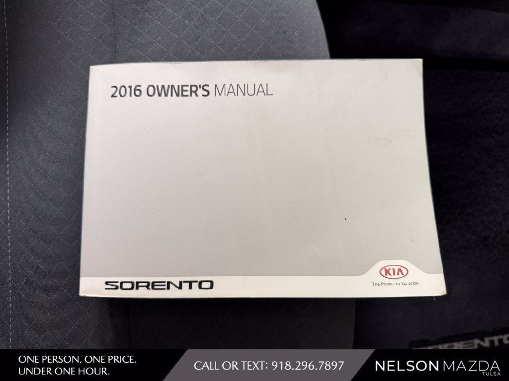 Used 2016 Kia Sorento FWD w/ LX Convenience Package image 48