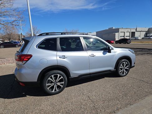 Certified 2023 Subaru Forester Limited image 5