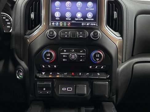 Used 2023 Chevrolet Silverado 2500 High Country w/ Z71 Off-Road Package image 22