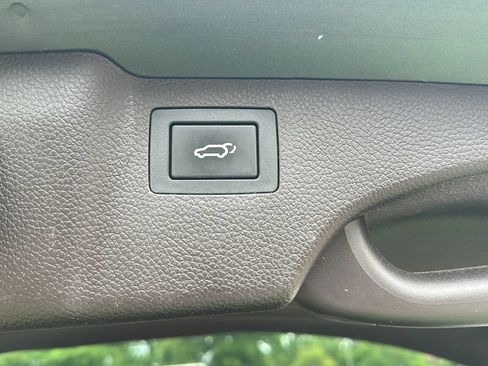 Used 2018 Hyundai Santa Fe Sport FWD image 12