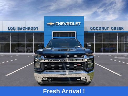 Used 2022 Chevrolet Silverado 2500 LT w/ Convenience Package AWD/4WD image 3
