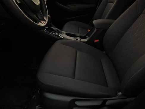 Used 2023 Toyota Corolla LE image 33