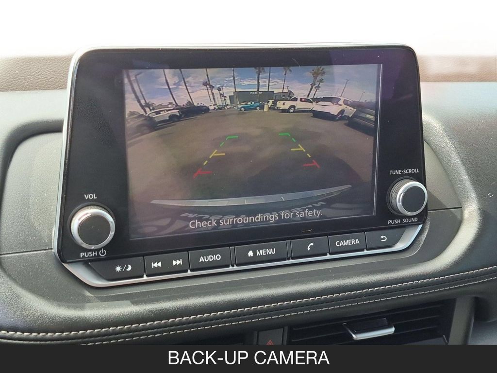 Used 2023 Nissan Rogue SV FWD image 21