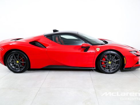 Used 2021 Ferrari SF90 Stradale image 9