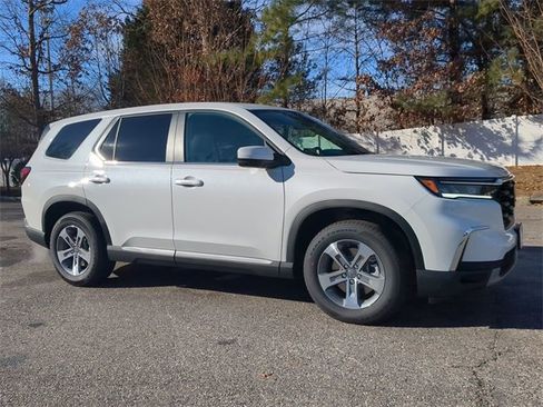 New 2025 Honda Pilot EX-L image 2