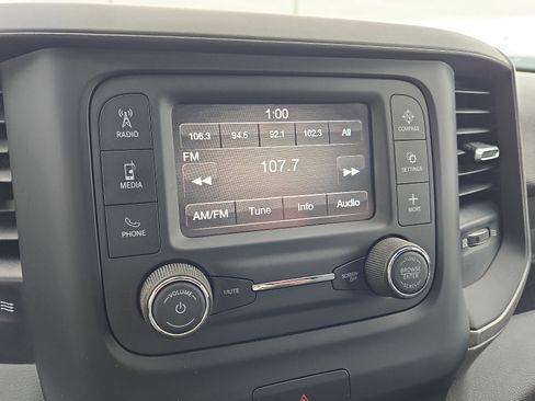 Used 2022 RAM 2500 Tradesman w/ Chrome Appearance Group image 12