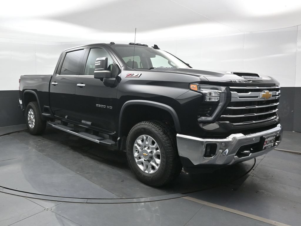 Used 2024 Chevrolet Silverado 2500 LTZ w/ LTZ Convenience Package AWD/4WD image 8