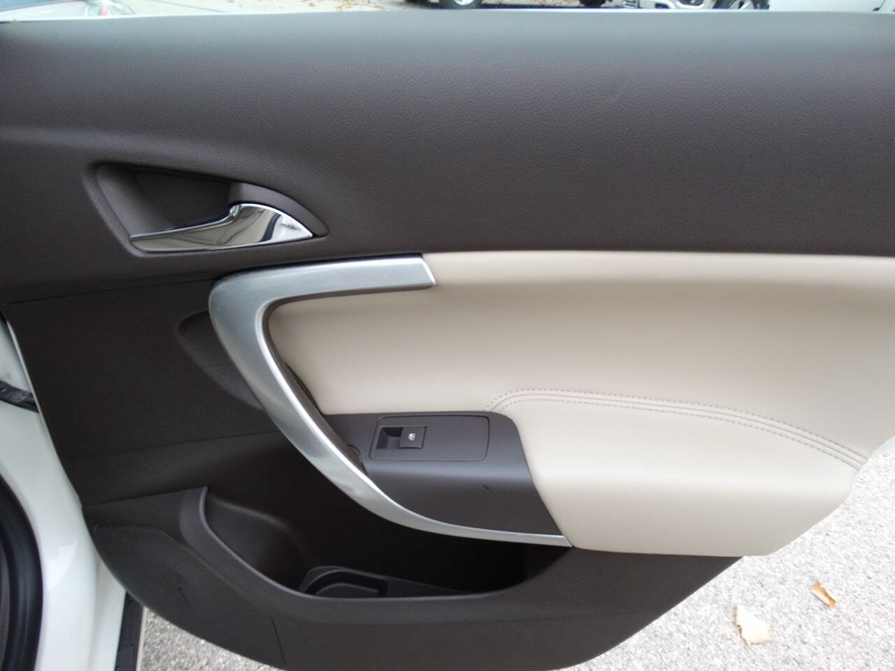 Used 2015 Buick Regal Premium AWD/4WD image 35