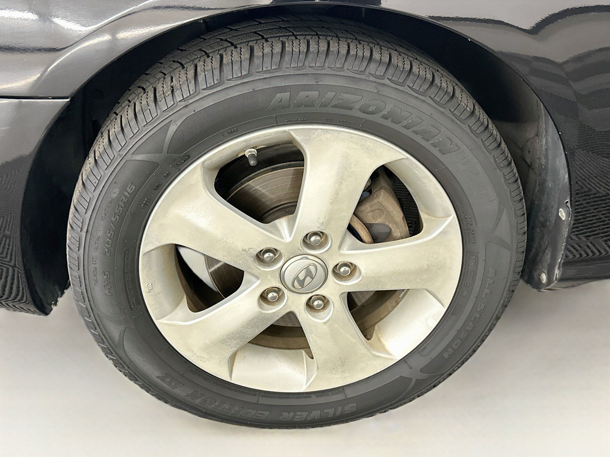 Used 2010 Hyundai Elantra SE FWD image 11