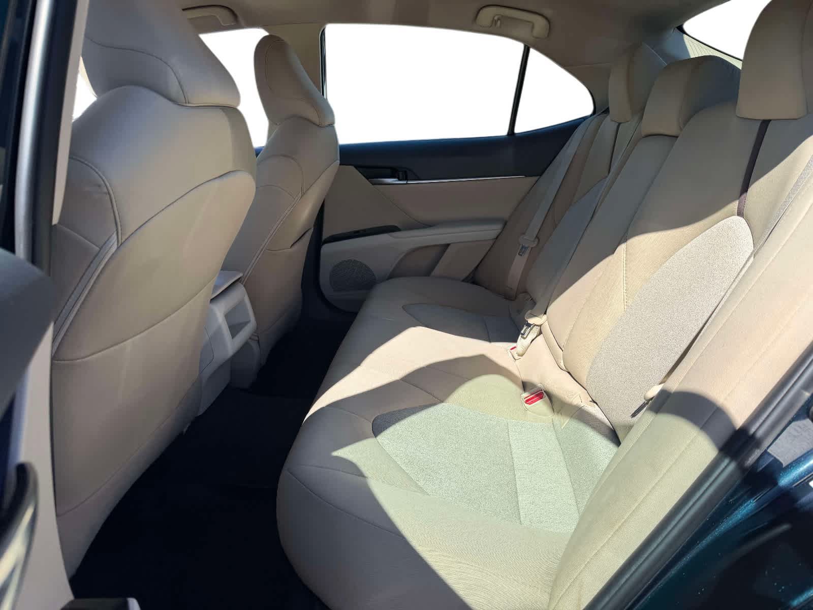 Used 2019 Toyota Camry LE FWD image 11