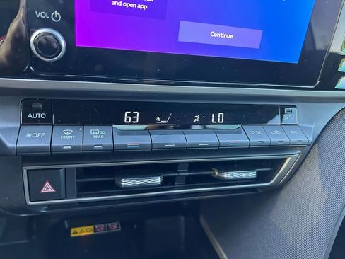 Certified 2025 Toyota Camry LE image 25