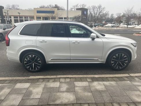Used 2025 Volvo XC90 B6 Plus image 6