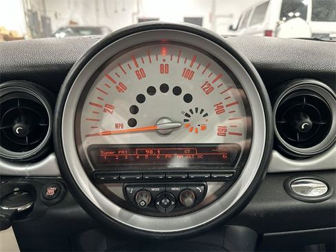Used 2013 MINI Cooper Hardtop image 16