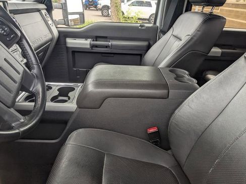 Used 2015 Ford F250 Lariat w/ Chrome Package image 10