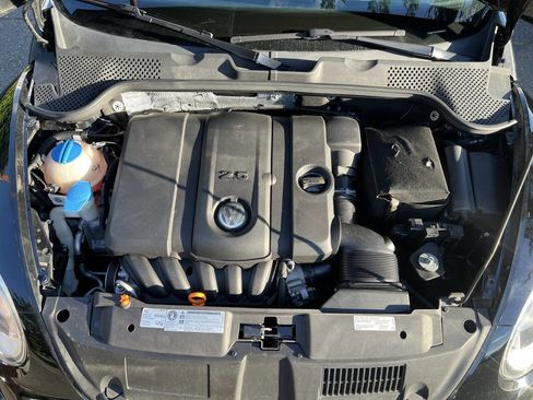 Used 2012 Volkswagen Beetle 2.5 FWD image 25