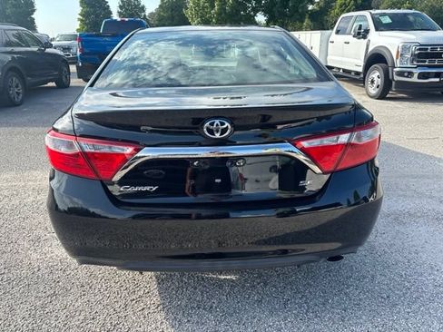 Used 2017 Toyota Camry SE FWD image 6